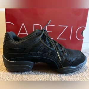 Capezio Rock It Split Sole Dance Sneaker size 6.5